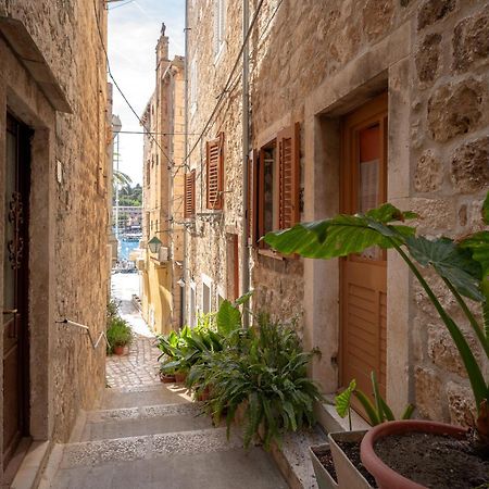 Harbourside Guesthouse Mandina - Zf Hvar Hvar Town Bagian luar foto