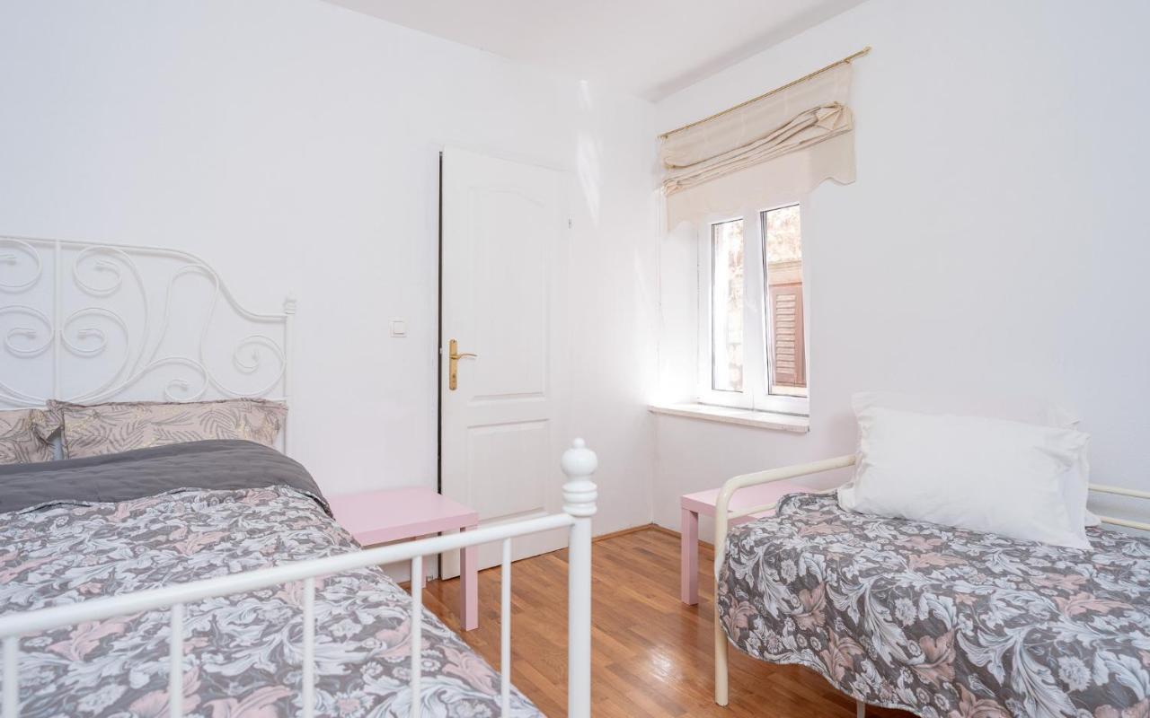 Harbourside Guesthouse Mandina - Zf Hvar Hvar Town Bagian luar foto